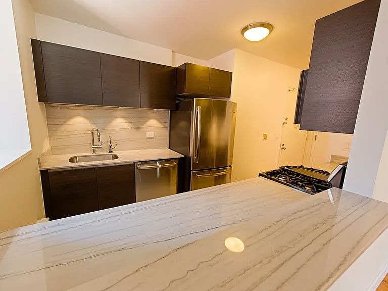 235 W 48th St #12C — Photo 2