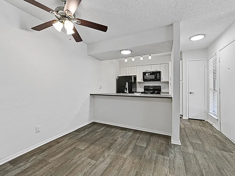 A1 Upgraded Apartment Home