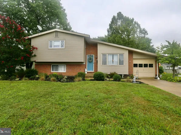 390 Lansing Dr, Mantua, NJ 08051