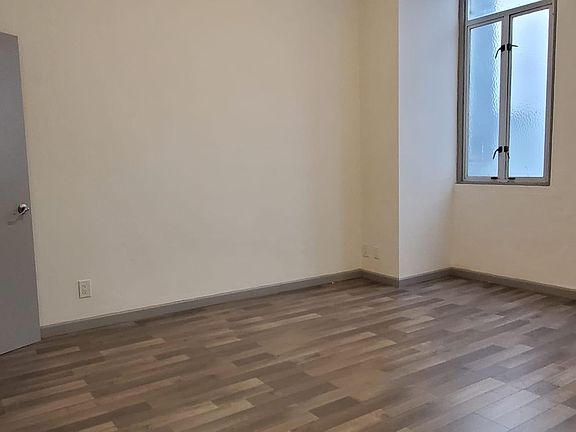 4th image of 321 Kearny St