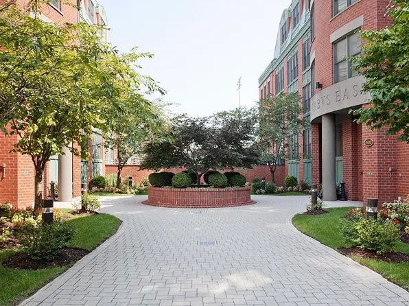 400 9th Street image 1 of 8