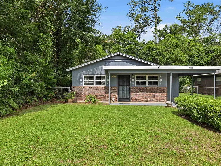 2724 Lake Henrietta St — Photo 4