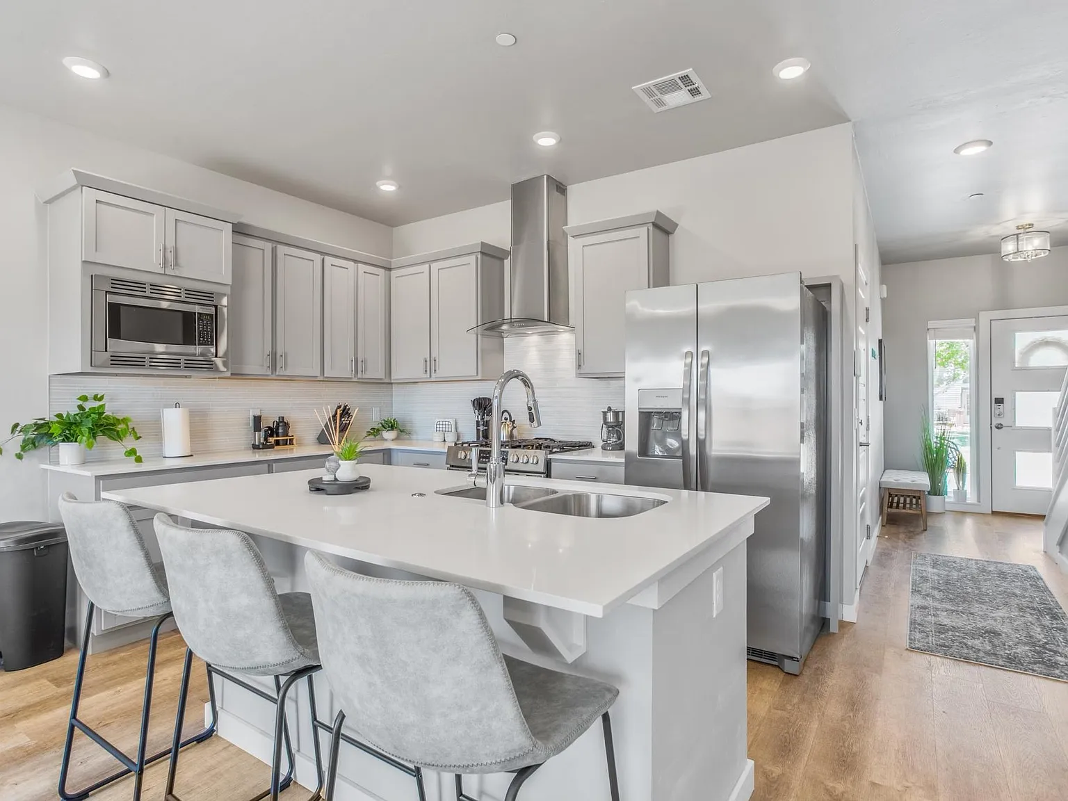 13204 Windy Ridge Rd — Photo 1
