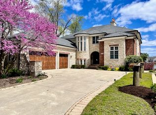 221 Murphy Lake Ln, Park Ridge, IL 60068