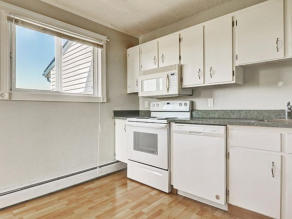4th image of 7201 Poplar Dr #2212