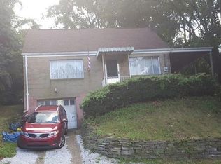 716 Noblestown Rd, Carnegie, PA 15106