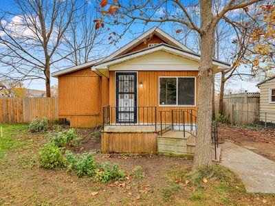 1045 Collins Ave, Mount Morris, MI, 48458