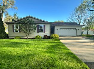 801 Laura Ave, Streator, IL 61364