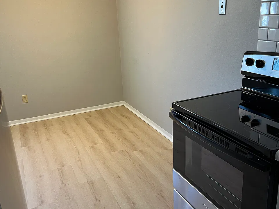 Kitchen with dining area