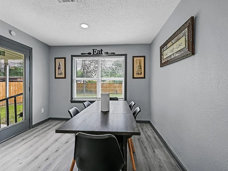 4406 Edison St — Photo 10