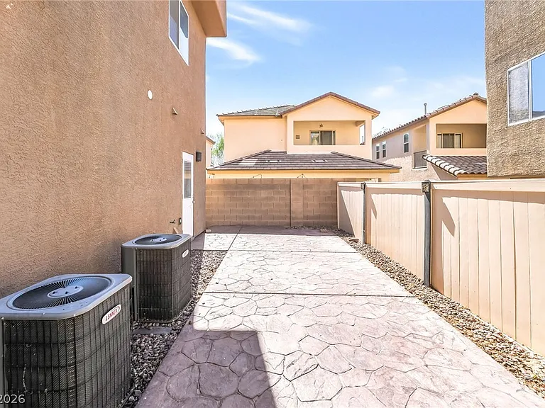 6446 Oak Savanna Ct — Photo 22