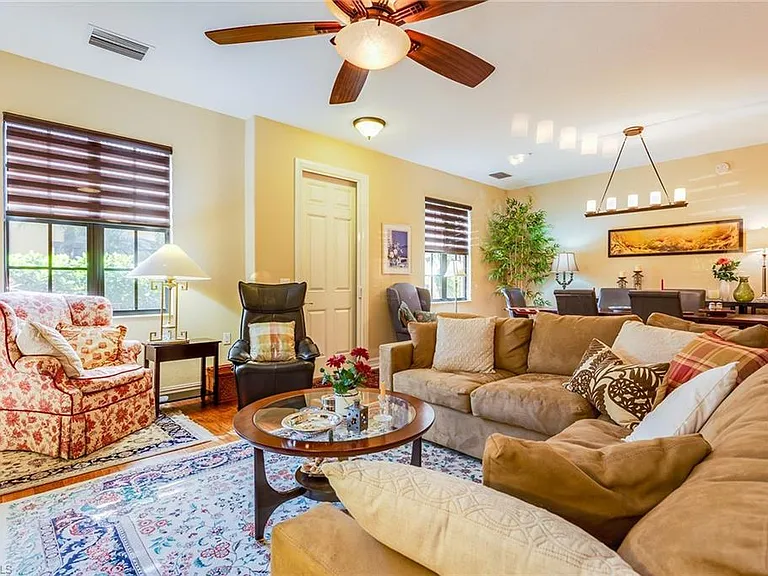 9088 Chula Vista St #108-3 — Photo 6