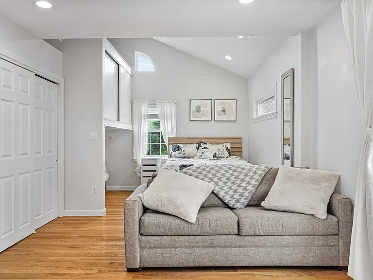 282 Boston Ave #1 — Photo 6