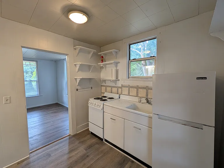509 N Walnut St #1 — Photo 6