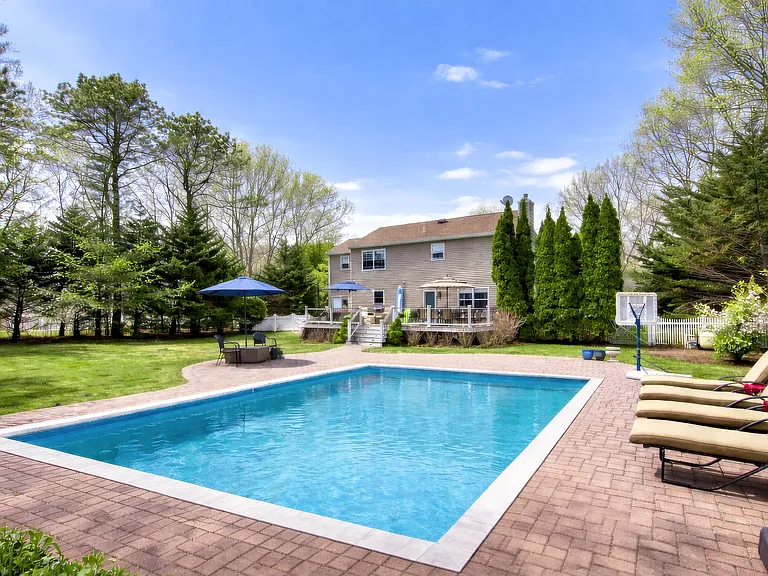 9 Deborah Dr — Photo 11