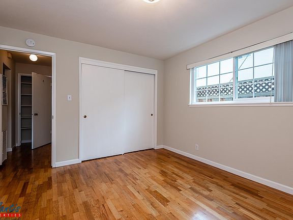4th image of 2318 Karen Dr APT 2