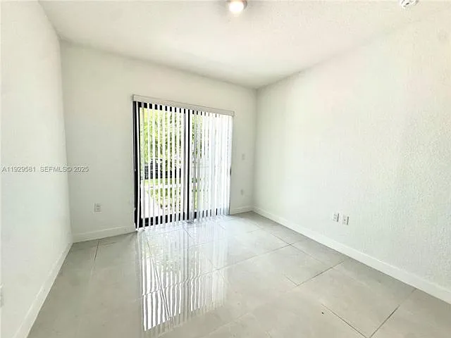 1163 NW 2nd St — Photo 18