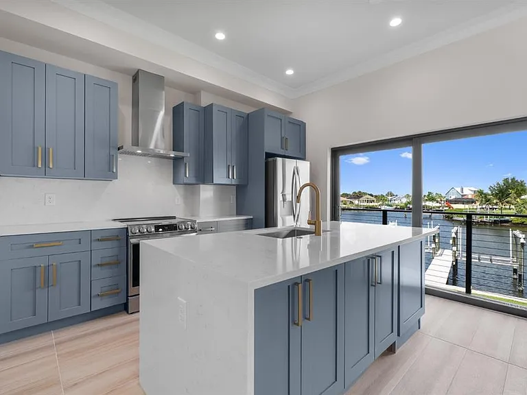 772 Gran Kaymen Way — Photo 3