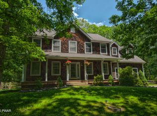 401 Log Tavern Rd, Milford, PA 18337