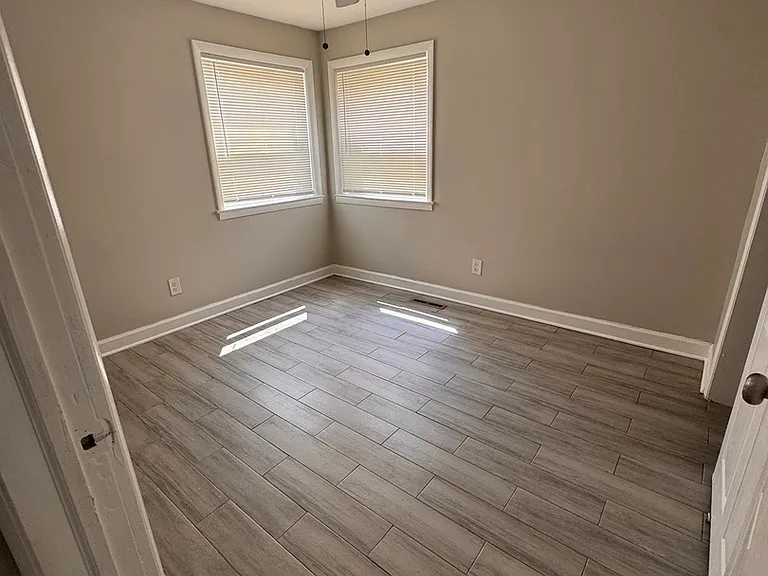 18446 Torrence Ave #1E — Photo 7