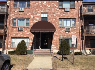 16 Mayberry Dr #1, Westborough, MA 01581