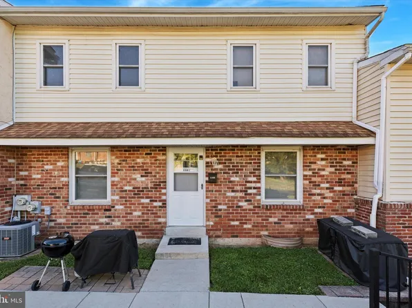 1105 Whitpain Hls, Blue Bell, PA 19422