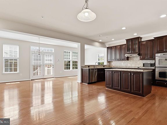 2nd image of 22771 Autumn Breeze Ave