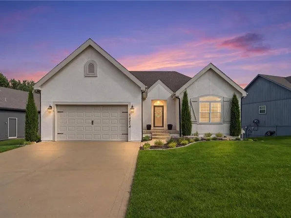 14214 W 155th St, Olathe, KS 66062