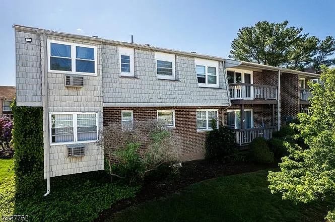 34 Deanna Dr #96 — Photo 2