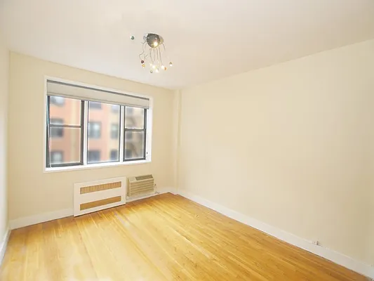 Sold by Sotheby's International Realty | media 10