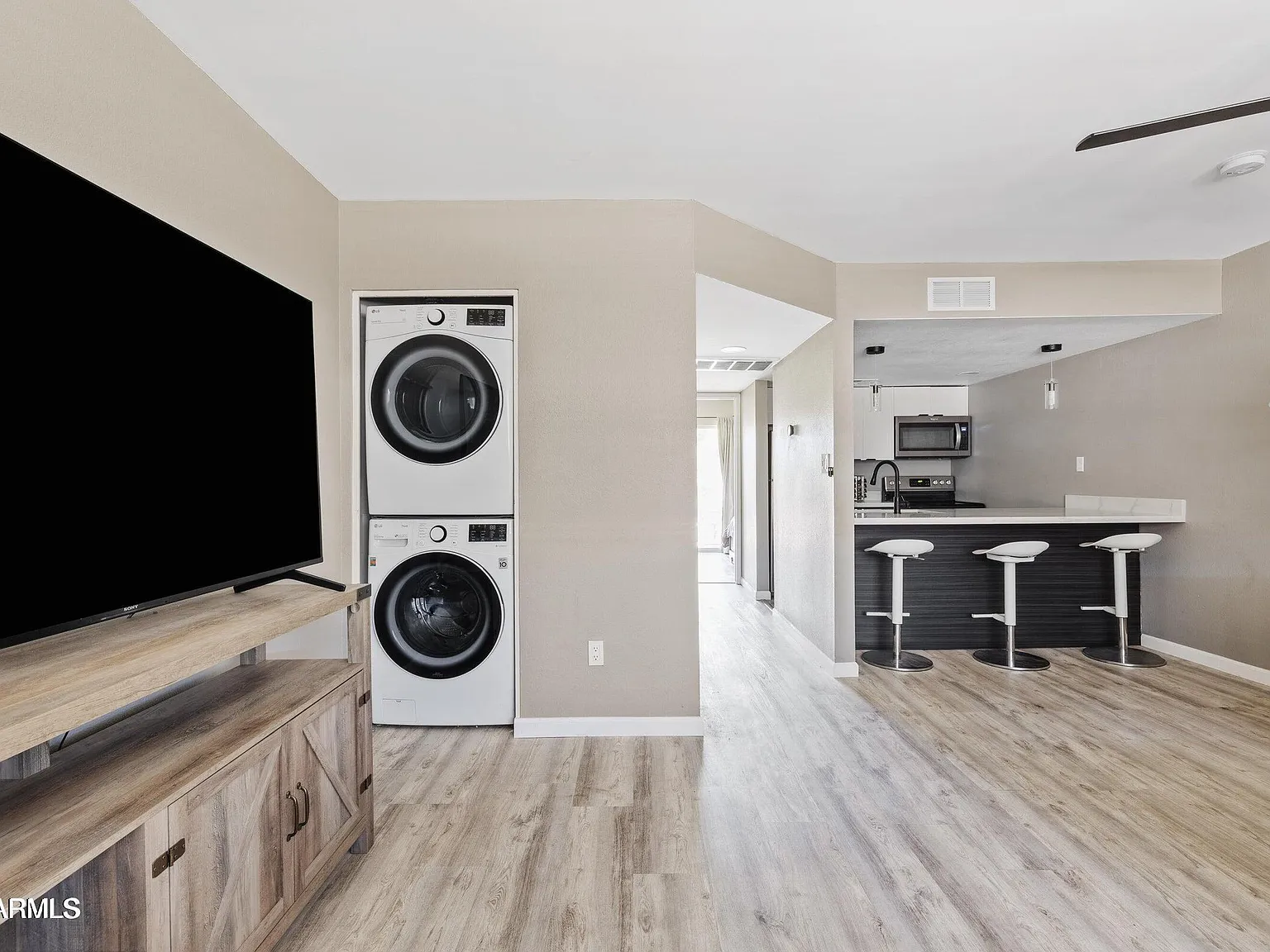 1 bed, 1.0 bath, 578 sqft, $1,800 — Photo 4