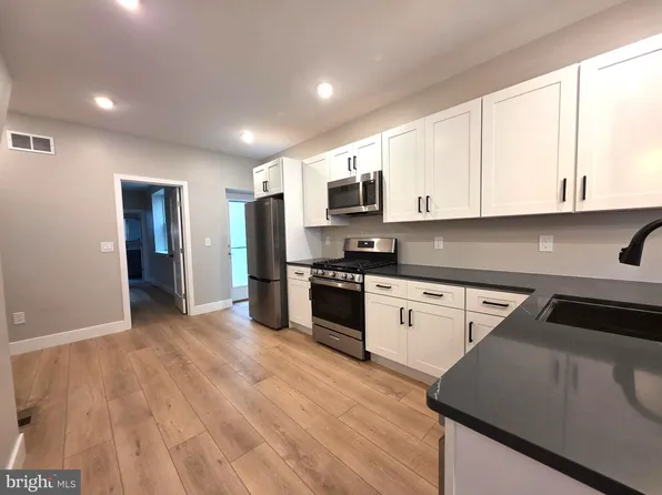 1324 S 9th St #1F, Philadelphia, PA 19147