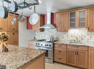 541 Wigard Ave, Philadelphia, PA 19128