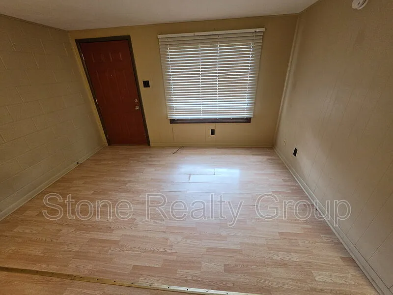 1 bed, 1.0 bath, $525 — Photo 3