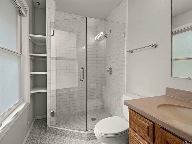 395 Monarch St — Photo 5