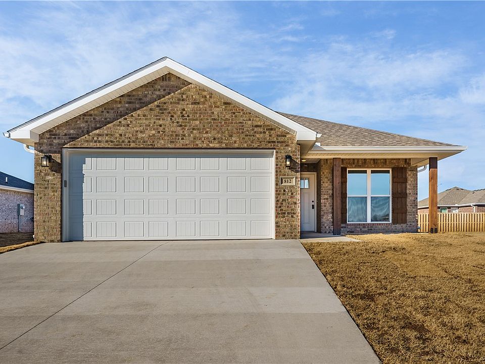 1st image of 812 S Green Heron Ln