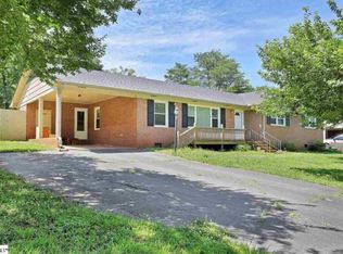 6 Claymont Ave, Boiling Springs, SC 29316