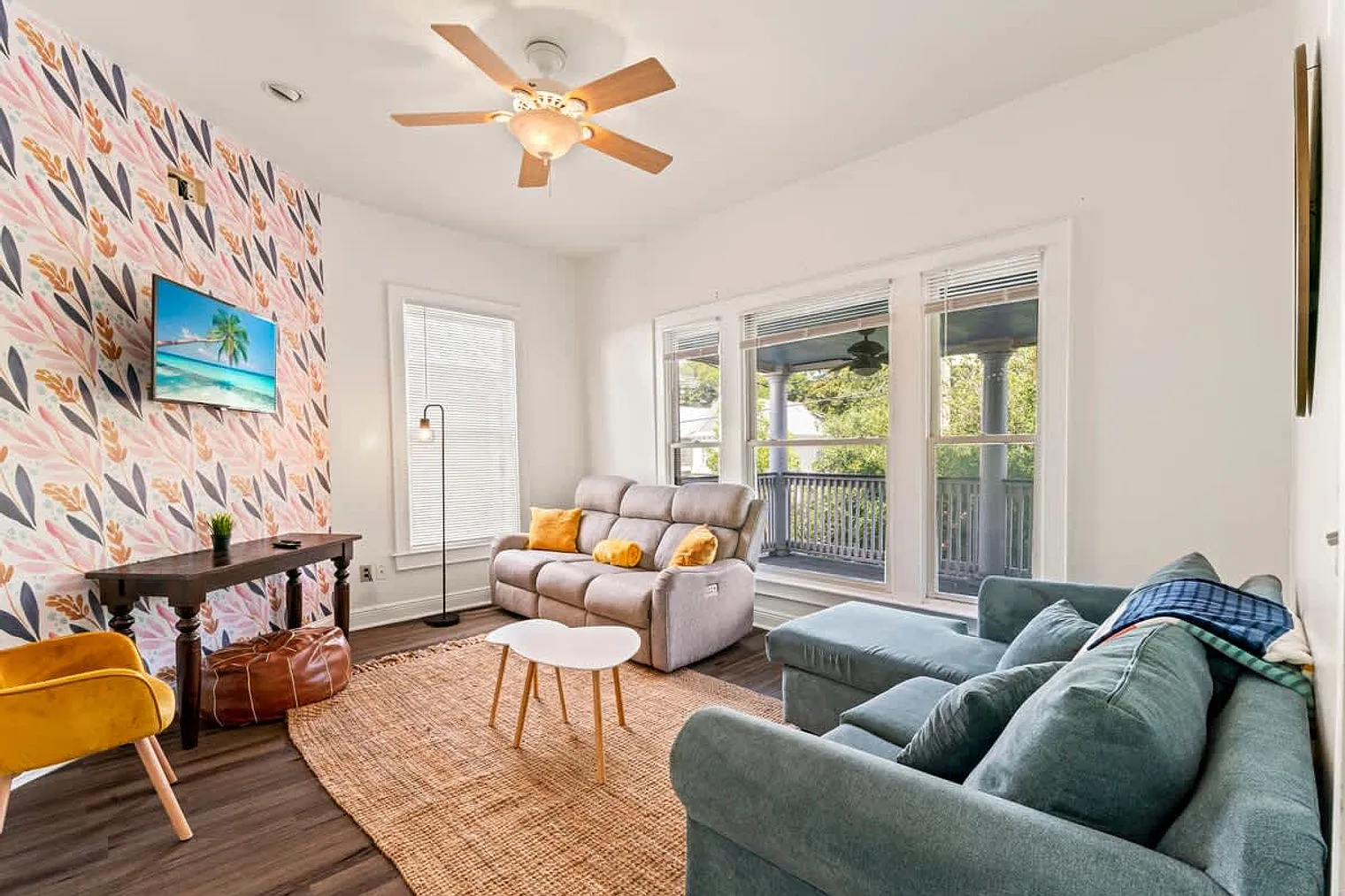 4 bed, 2.0 bath, 3476 sqft, $2,955 — Photo 1