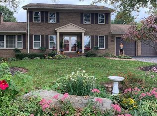 13801 Leighfield St, Chantilly, VA 20151