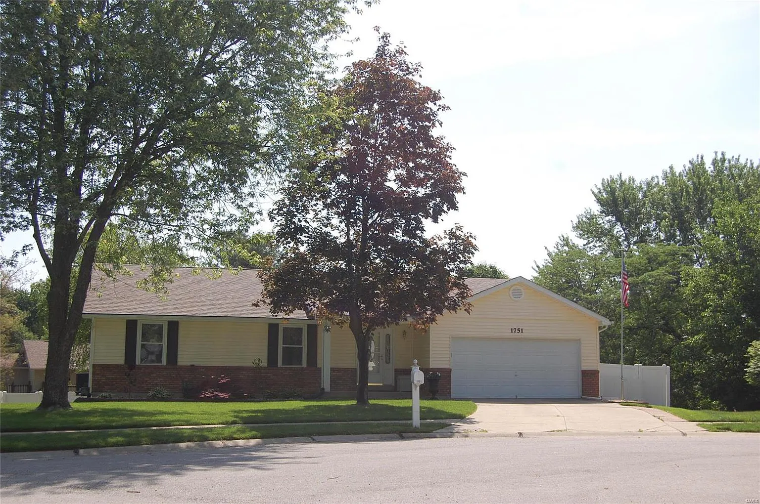 1751 Country Acres Dr photo 1
