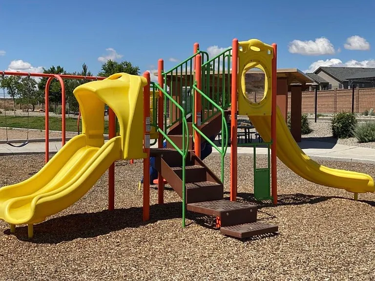 4871 Longs Peak Rd NE — Photo 20