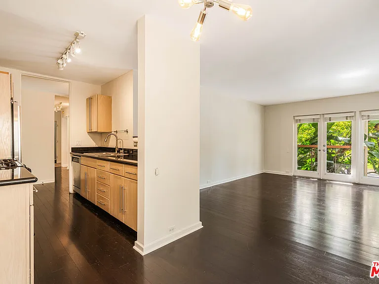 330 S Barrington Ave #210 — Photo 1