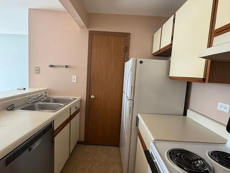 4312 W Shamrock Ln #2D — Photo 3