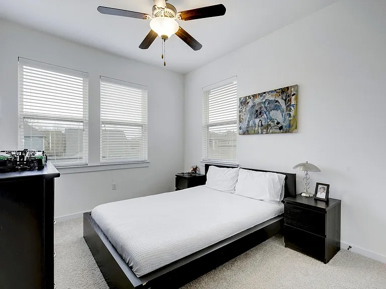 4136 Berkman Dr — Photo 20