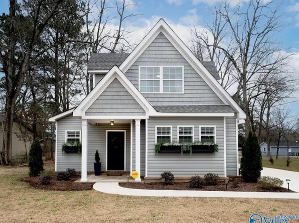 702 Main St E, Hartselle, AL 35640
