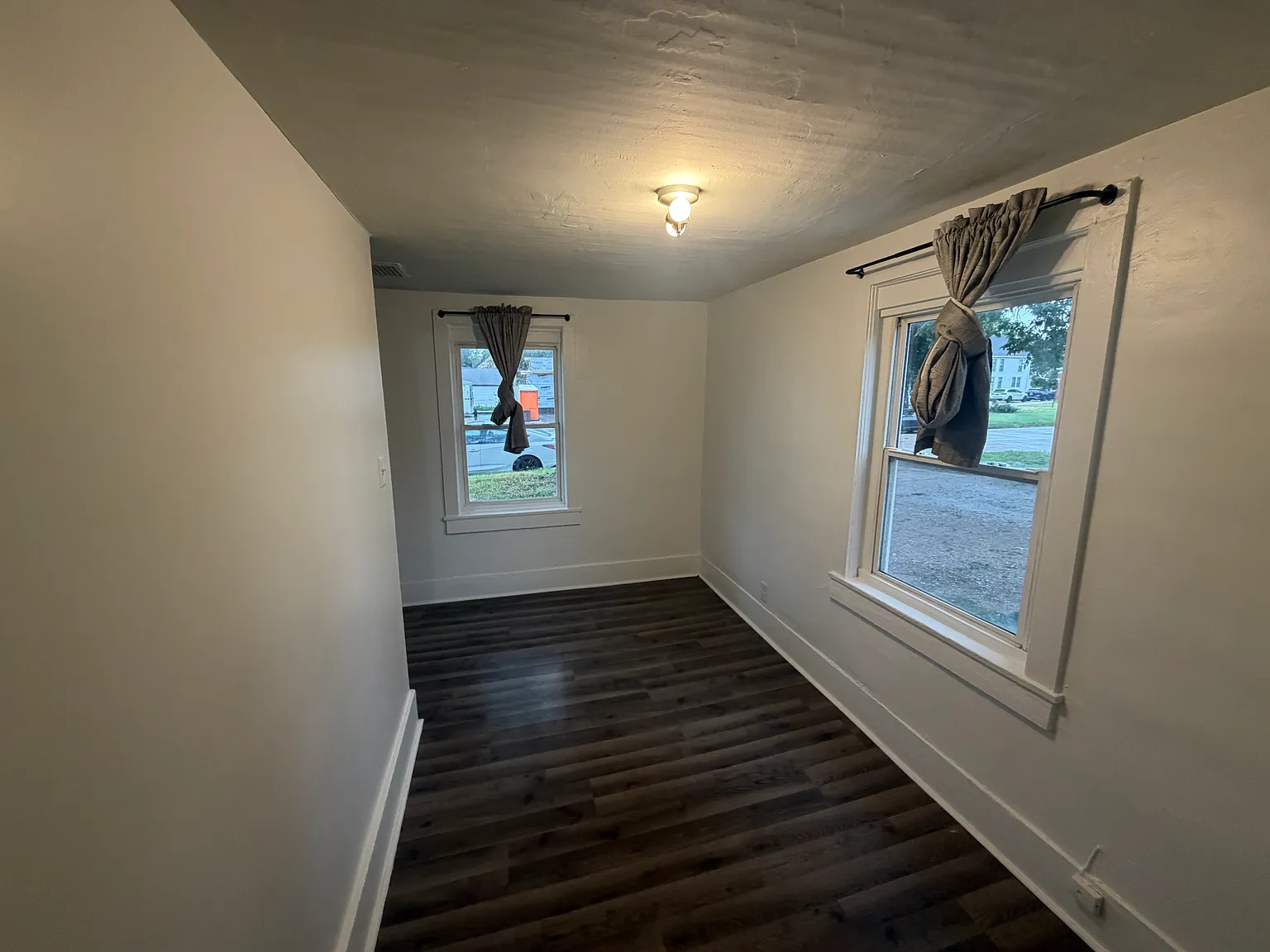 2 bed, 1333 sqft, $850 — Photo 2