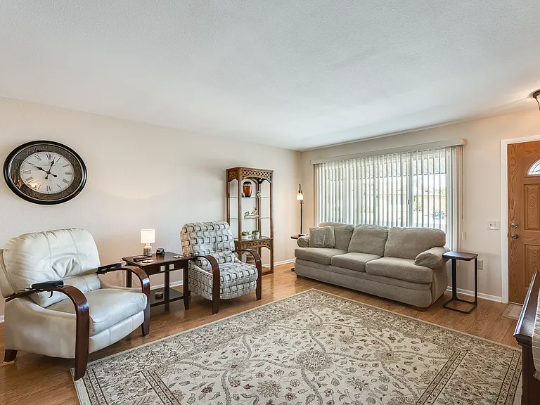 12611 W Keystone Dr — Photo 4