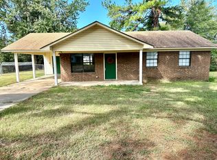 102 B St, Pocola, OK 74902