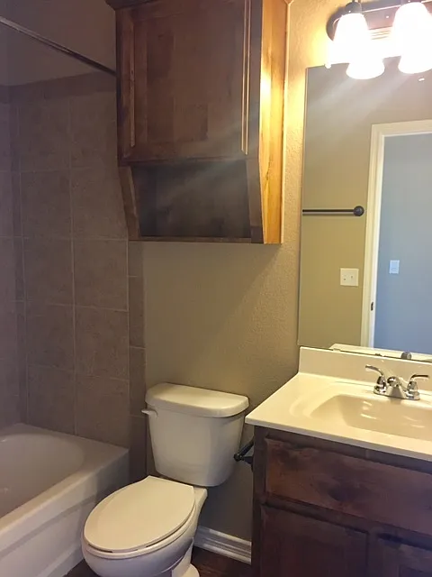 602 Sladecek Drive - A — Photo 2