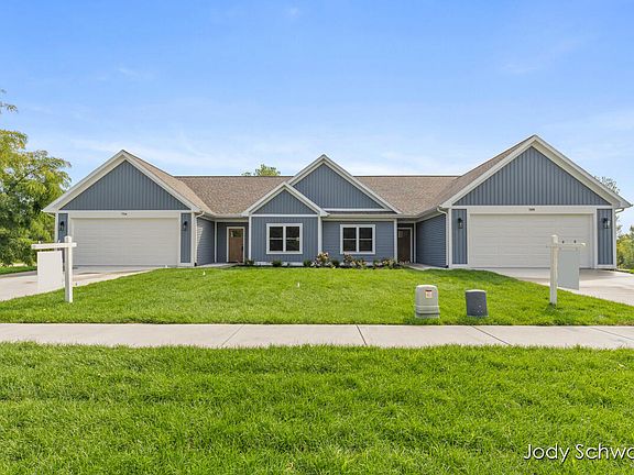 4th image of 754 Noble Dr
